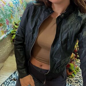 Pre-loved Old Navy Leather Jacket 🖤